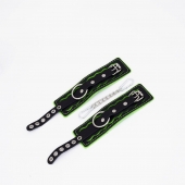 Черно-зеленые кожаные наручники с зеленой строчкой - Crazy Handmade - купить с доставкой в Магнитогорске