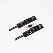 Черные кожаные наручники с золотистой фурнитурой - Crazy Handmade - купить с доставкой в Магнитогорске