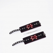 Черные кожаные наручники с красным декором и строчкой - Crazy Handmade - купить с доставкой в Магнитогорске