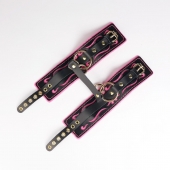 Черные кожаные оковы с розовой строчкой - Crazy Handmade - купить с доставкой в Магнитогорске