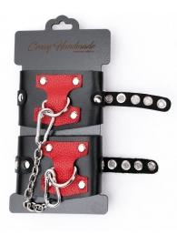 Черные наручники с красным декором и заклепками - Crazy Handmade - купить с доставкой в Магнитогорске