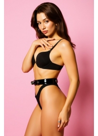 Эффектный черный пояс из лаковой эко-кожи - БДСМ Арсенал - купить с доставкой в Магнитогорске