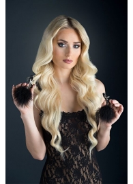 Зажимы для сосков с пухом FEATHERED NIPPLE CLAMPS - Blush Novelties - купить с доставкой в Магнитогорске