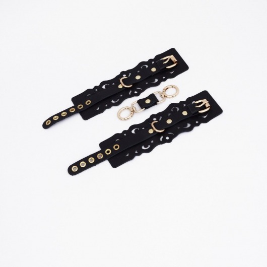 Черные кожаные наручники с узорами и золотистой фурнитурой - Crazy Handmade - купить с доставкой в Магнитогорске
