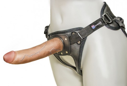 Насадка-фаллоимитатор на кожаных трусиках Harness Ultra Realistic 7  - 18 см. - LOVETOY (А-Полимер) - купить с доставкой в Магнитогорске